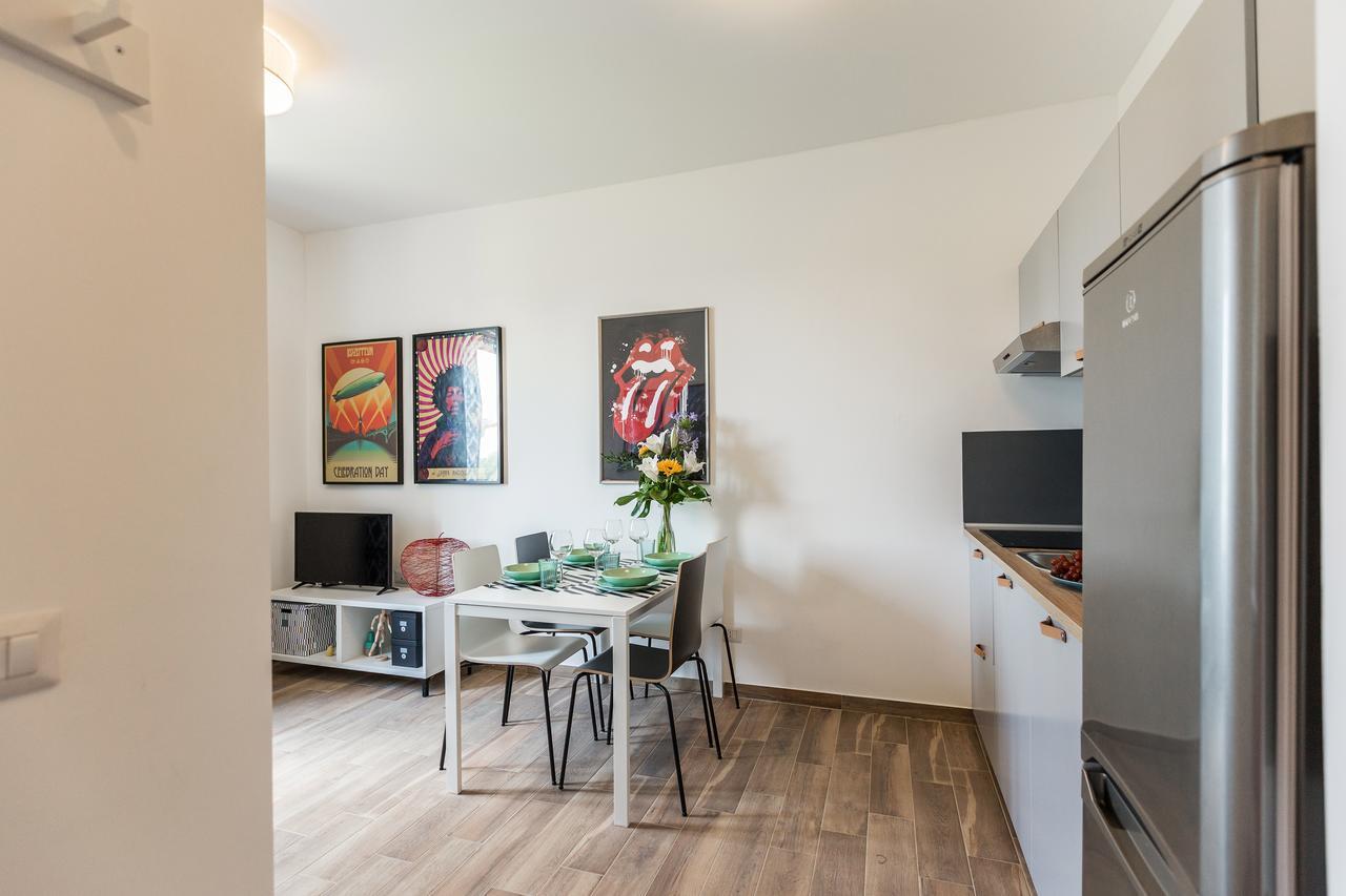 Certosa Colorful Mini Flats Appartement Milaan Buitenkant foto